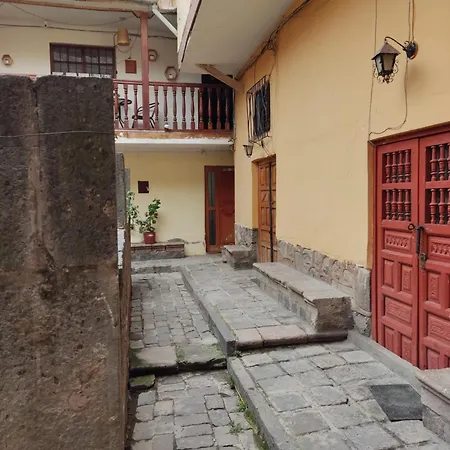 Q'Osqo Apartments